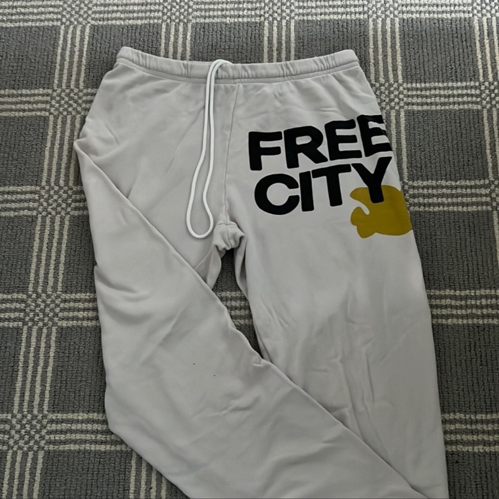 Free City Sweatpants